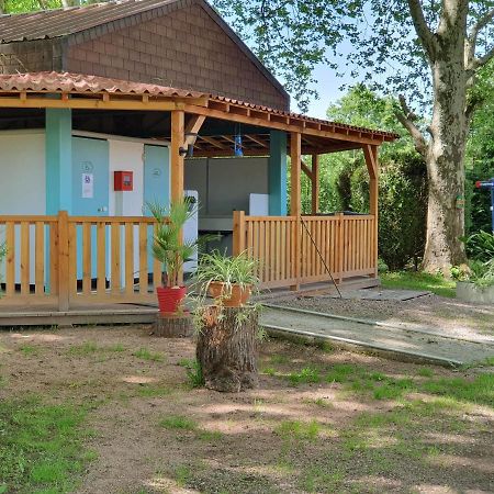 Camping Des 2 Rives- Mobilhomes Etang-sur-Arroux エクステリア 写真